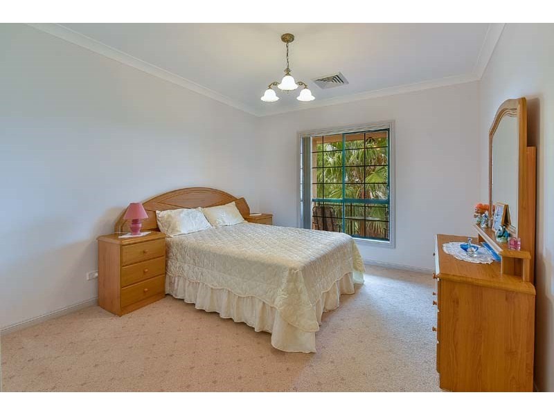 8 Lakeview Place, Glen Alpine NSW 2560