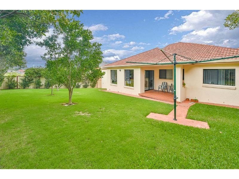 8 Lakeview Place, Glen Alpine NSW 2560