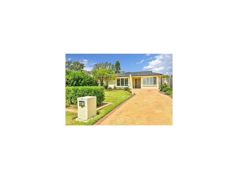 7 Naylor Place, Ingleburn NSW 2565