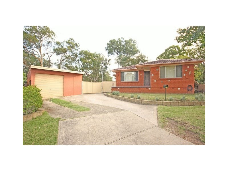 11 Cowra Place, Leumeah NSW 2560