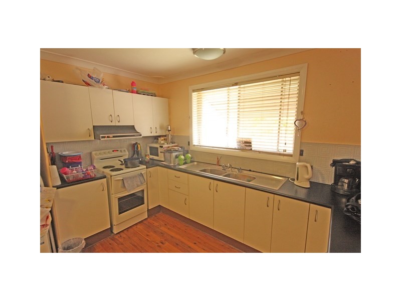 11 Cowra Place, Leumeah NSW 2560