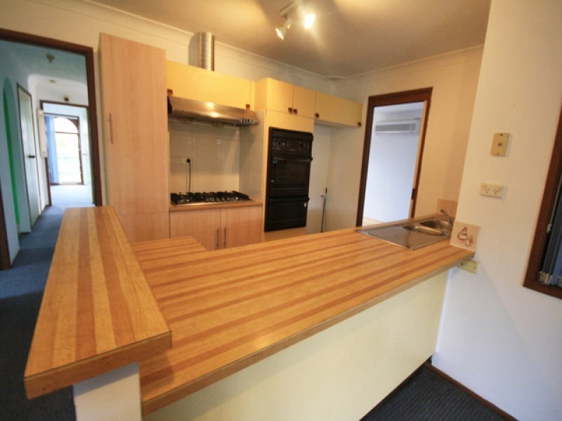 27 Evelyn Street, Macquarie Fields NSW 2564