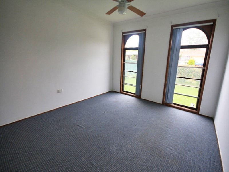 27 Evelyn Street, Macquarie Fields NSW 2564