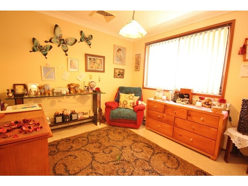 42 Clerkenwell Street, Ambarvale NSW 2560