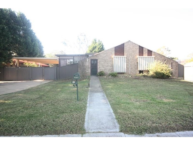 36 Cleopatra Drive, Rosemeadow NSW 2560