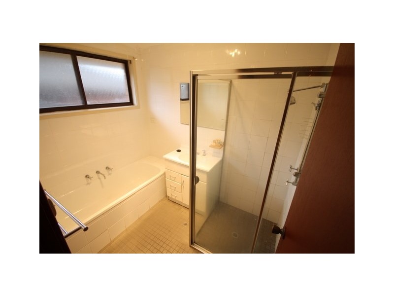 7 Lyrebird Place, Ingleburn NSW 2565