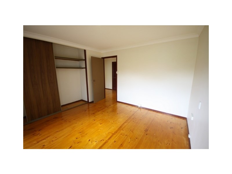 7 Lyrebird Place, Ingleburn NSW 2565