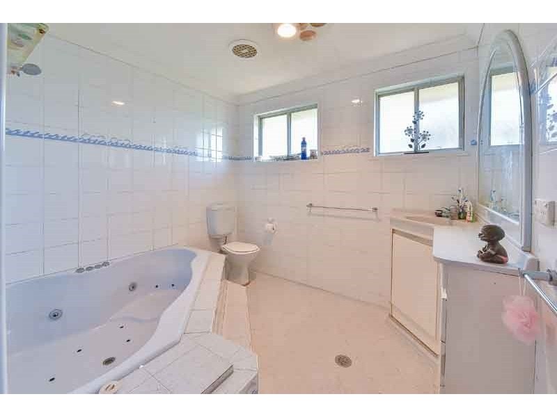 1 Ocean Place, Woodbine NSW 2560