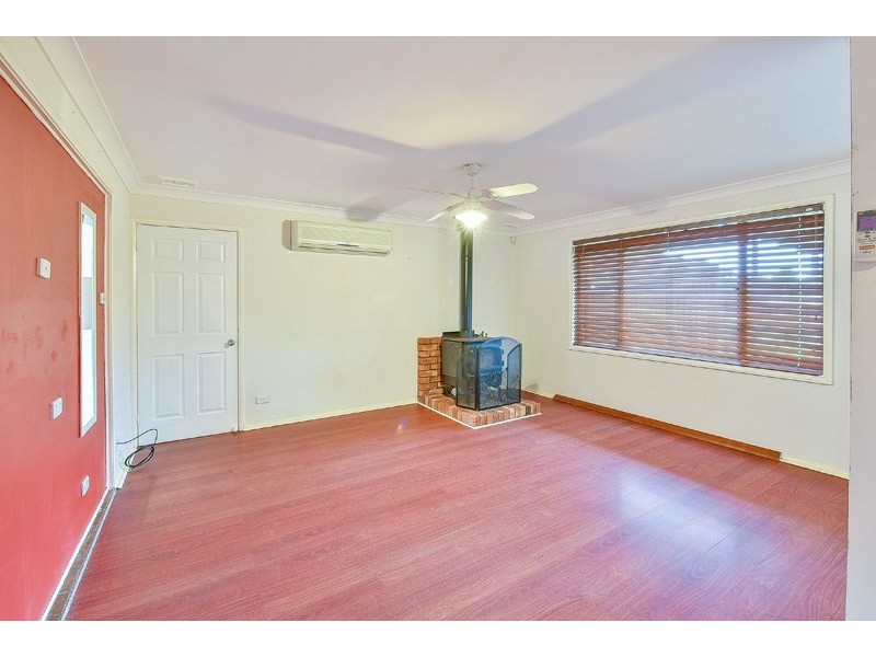 24 Chasselas Avenue, Eschol Park NSW 2558