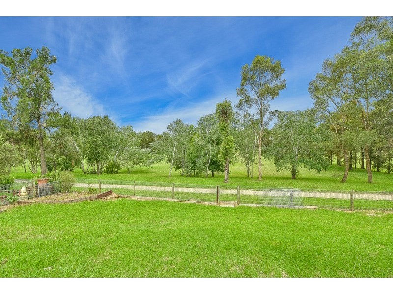 24 Chasselas Avenue, Eschol Park NSW 2558