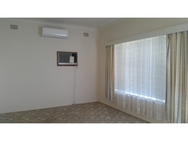 9 Bundarra Road, Campbelltown NSW 2560