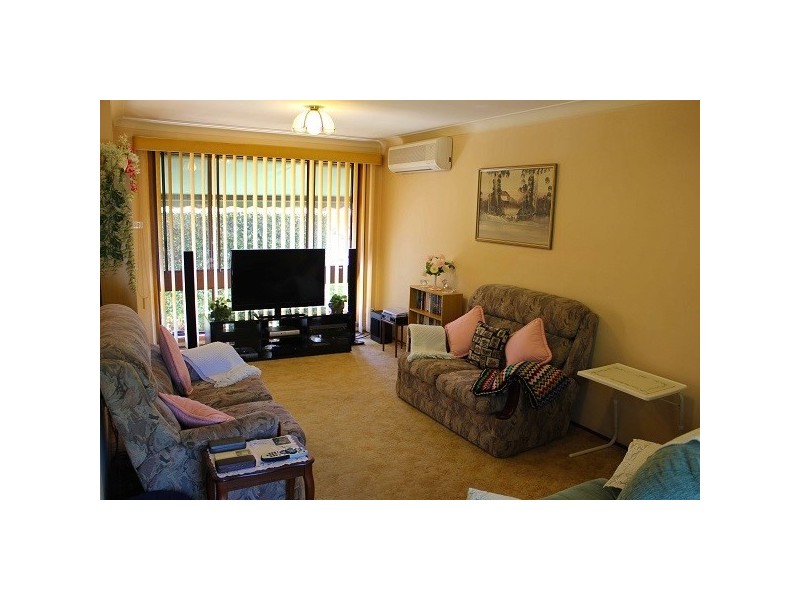 35 Desdemona Street, Rosemeadow NSW 2560