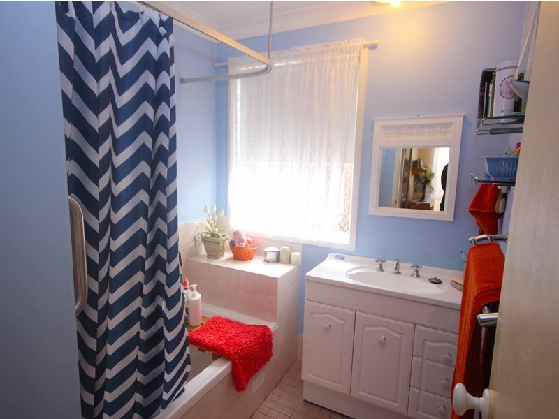 29b Glendower Street, Rosemeadow NSW 2560