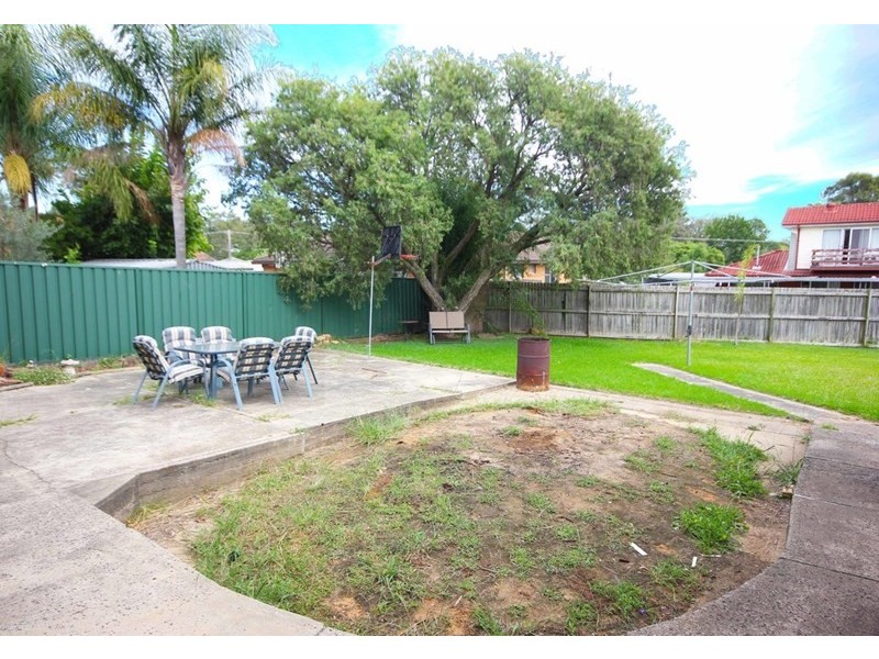 43 Paterson Street, Campbelltown NSW 2560