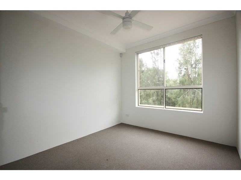 27/221a Waterworth Drive, Mount Annan NSW 2567