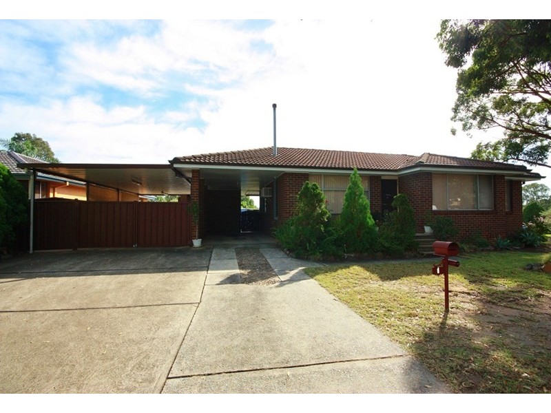 1 Faithful Street, Elderslie NSW 2570