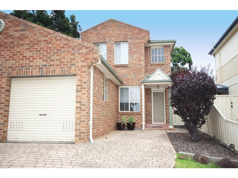 8/57 Murrandah Avenue, Camden NSW 2570