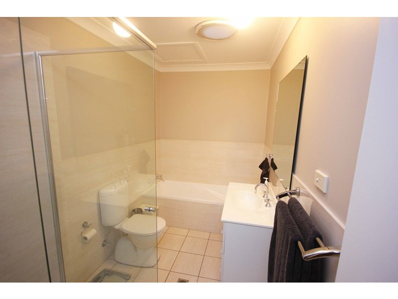 8/57 Murrandah Avenue, Camden NSW 2570