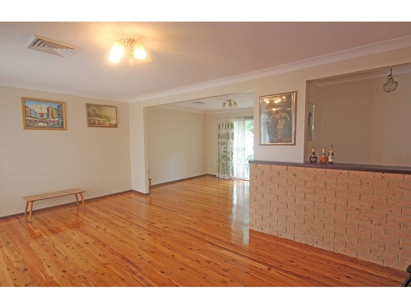 9 Warriewood Road, Woodbine NSW 2560