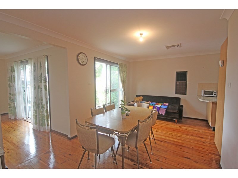 9 Warriewood Road, Woodbine NSW 2560