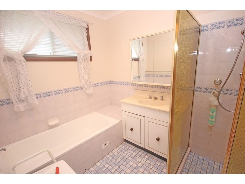 9 Warriewood Road, Woodbine NSW 2560