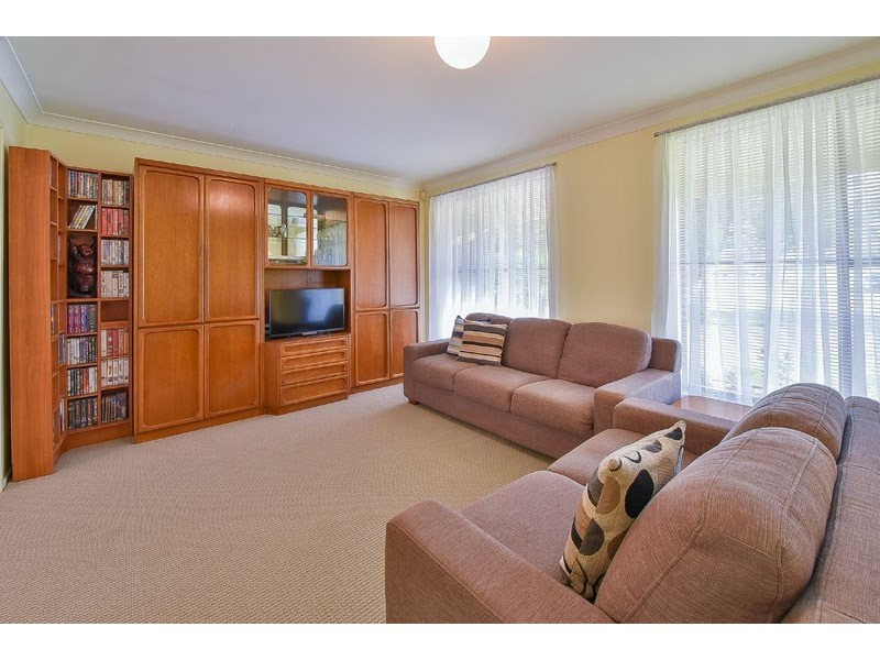 5 Kim Place, Ingleburn NSW 2565