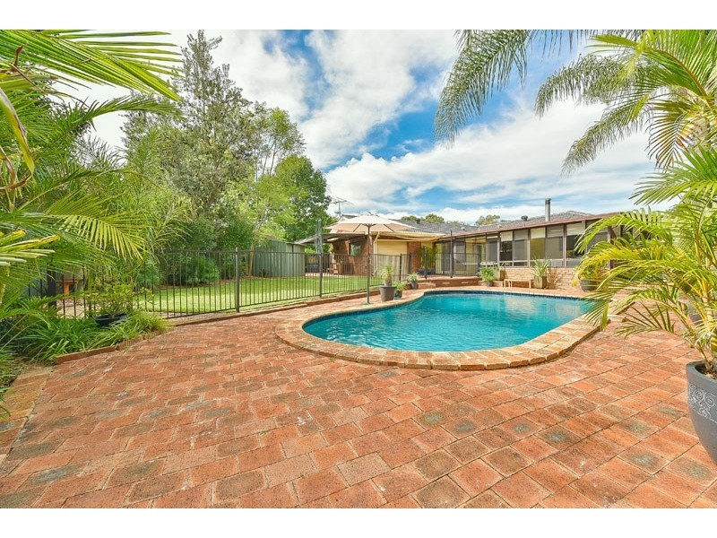 5 Kim Place, Ingleburn NSW 2565