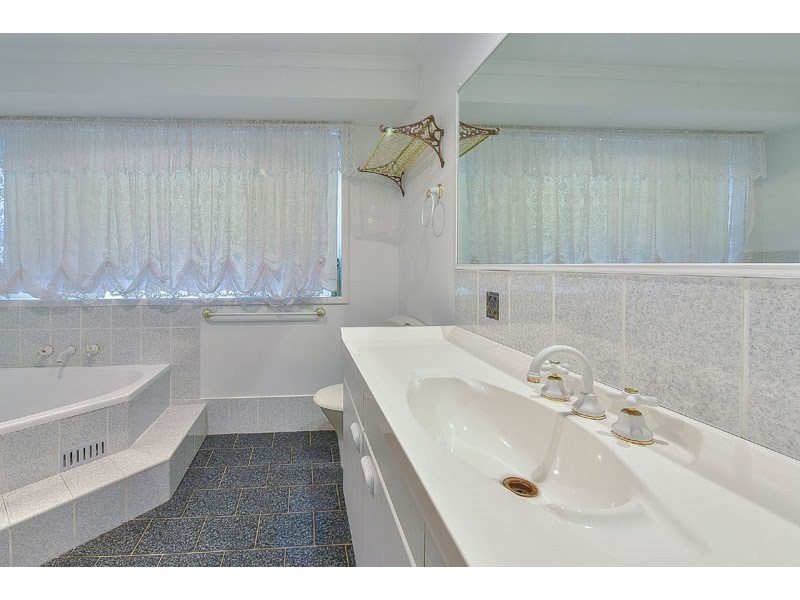 8 Claremont Circuit, Glen Alpine NSW 2560