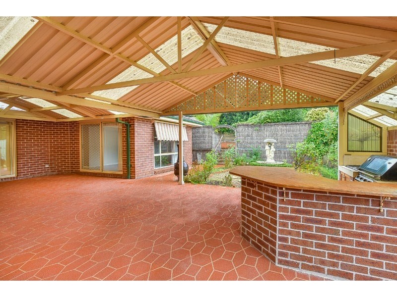 8 Claremont Circuit, Glen Alpine NSW 2560