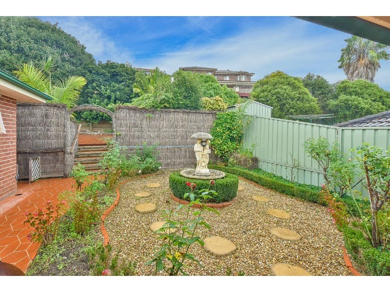 8 Claremont Circuit, Glen Alpine NSW 2560