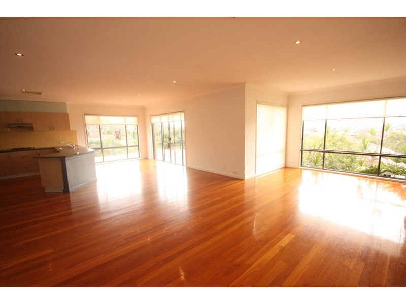 152 Englorie Park Drive, Glen Alpine NSW 2560