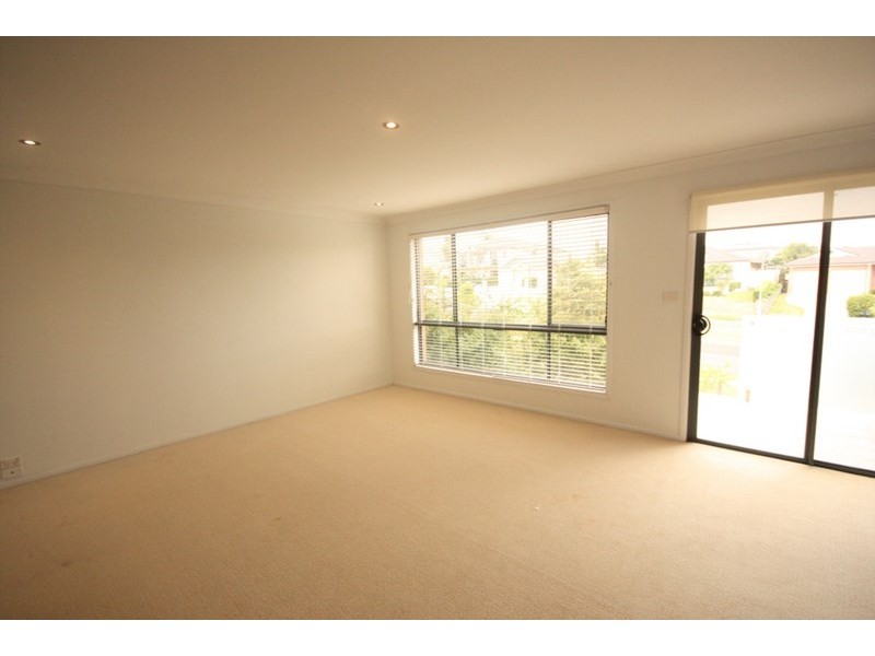 152 Englorie Park Drive, Glen Alpine NSW 2560