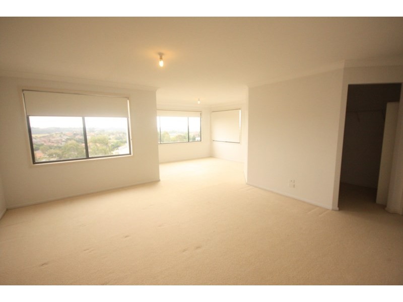 152 Englorie Park Drive, Glen Alpine NSW 2560