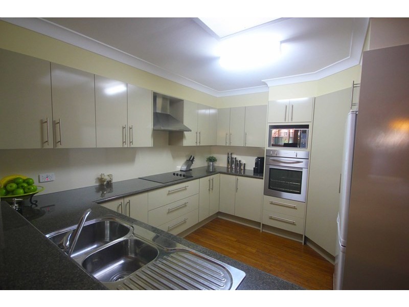 7 Ocean Place, Woodbine NSW 2560