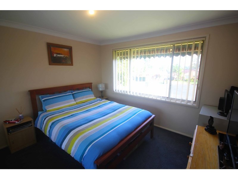 7 Ocean Place, Woodbine NSW 2560