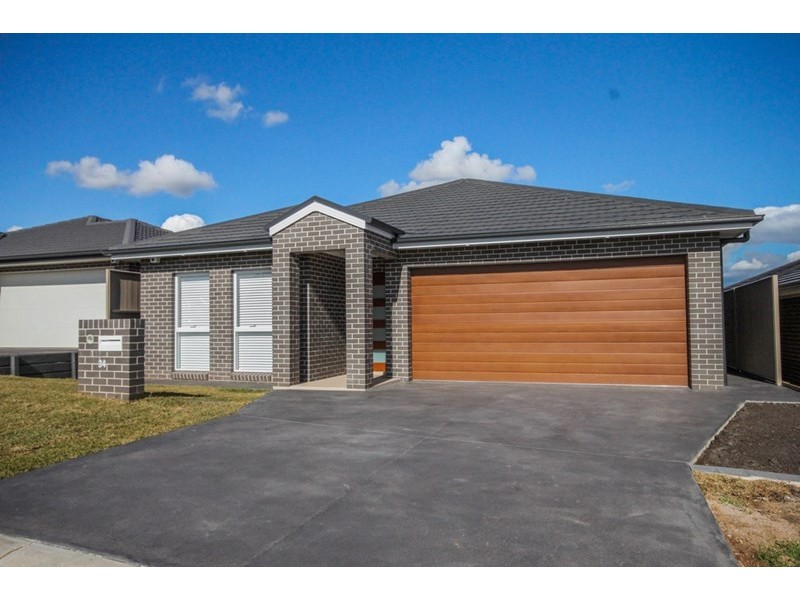34 Dutton Street, Spring Farm NSW 2570