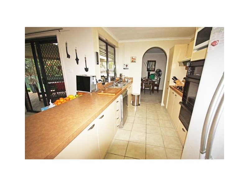9 Dundee Place, St Andrews NSW 2566