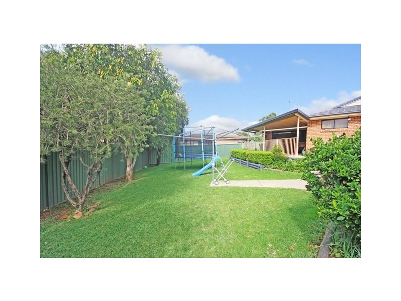 9 Dundee Place, St Andrews NSW 2566