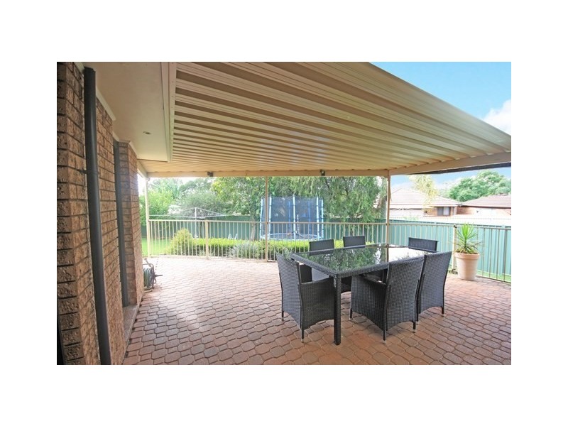 9 Dundee Place, St Andrews NSW 2566