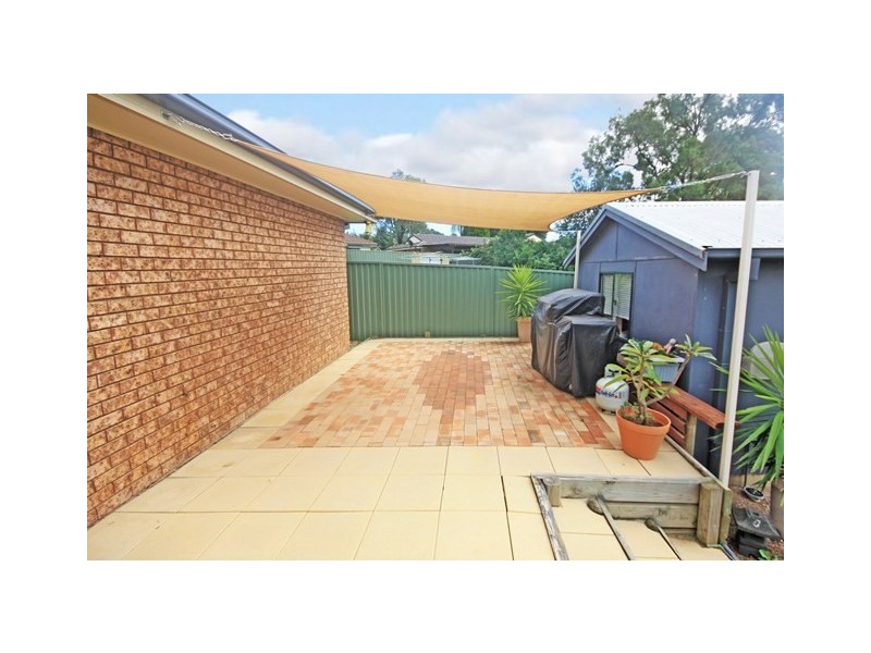 9 Dundee Place, St Andrews NSW 2566