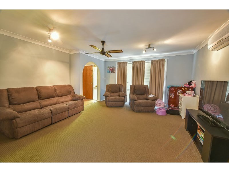 206 Eagleview Road, Minto NSW 2566