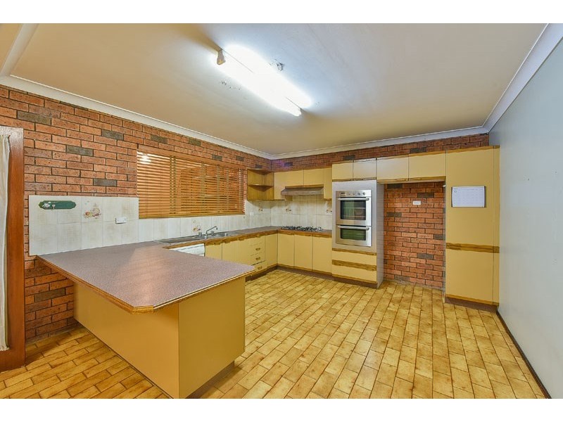 11 Warriewood Road, Woodbine NSW 2560