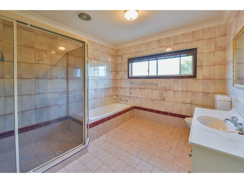 11 Warriewood Road, Woodbine NSW 2560