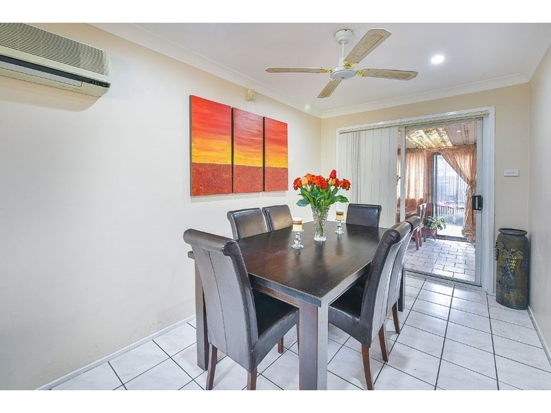 73 St Helens Park Drive, St Helens Park NSW 2560