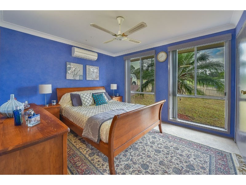 73 St Helens Park Drive, St Helens Park NSW 2560