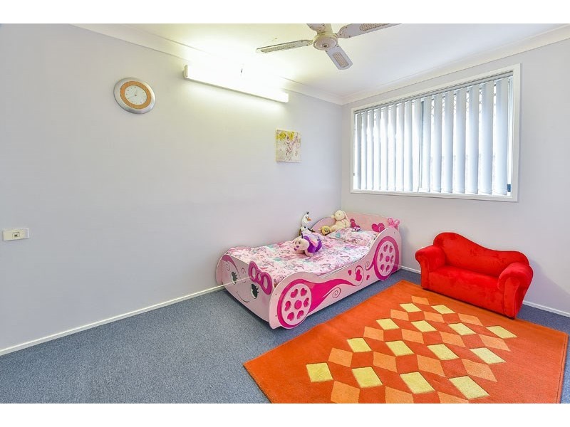 73 St Helens Park Drive, St Helens Park NSW 2560