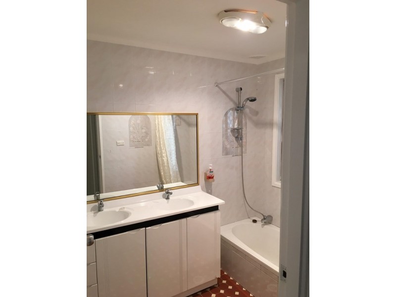 3 Polonius Street, Rosemeadow NSW 2560