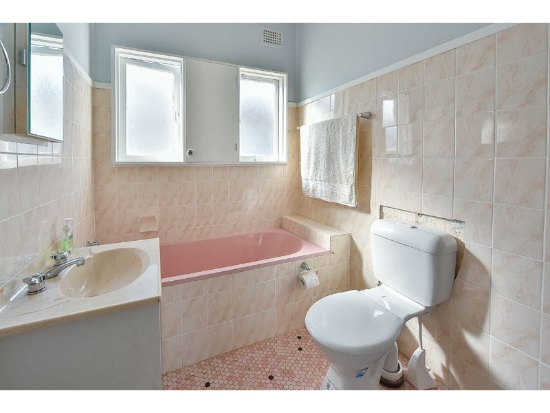 6 High Street, Campbelltown NSW 2560