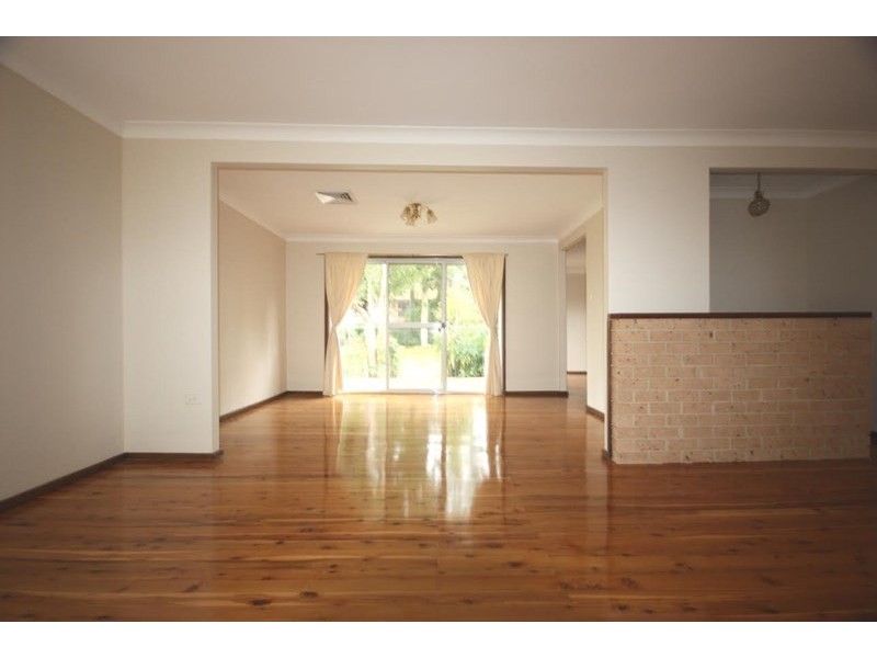 9 Warriewood Road, Woodbine NSW 2560