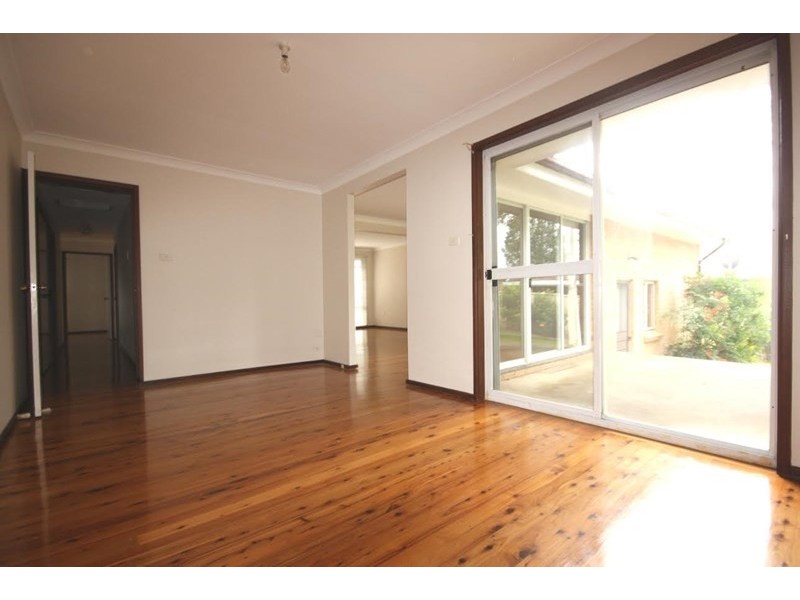 9 Warriewood Road, Woodbine NSW 2560